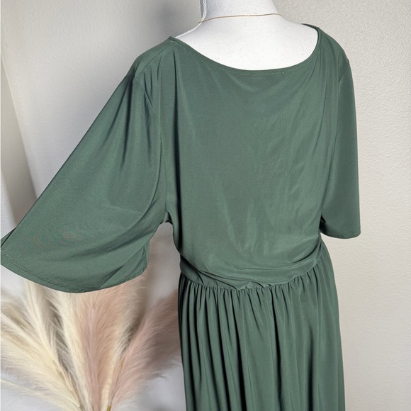 New Story Teller - Elegant Green Maxi Wedding Guest Dress - Picture 13 of 14